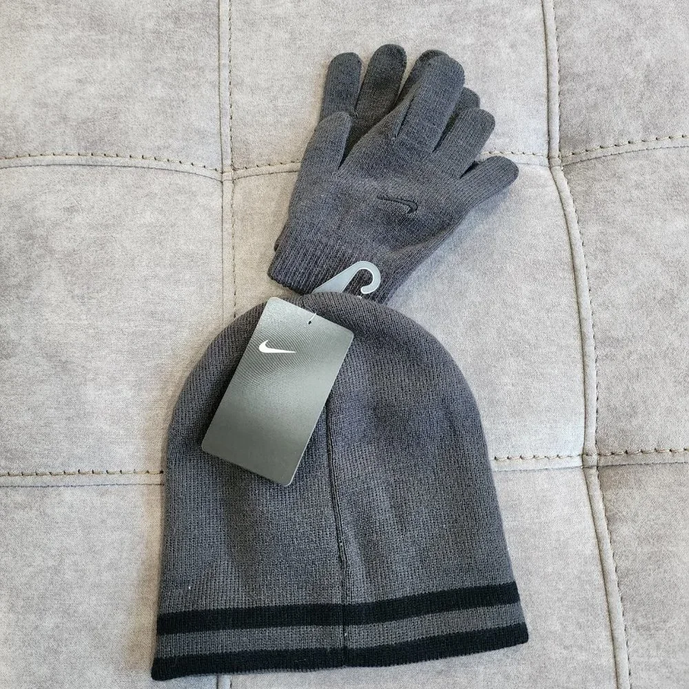 NWT Nike Youth Beanie Hat and Glove Set Gray with Black Stripe One Size